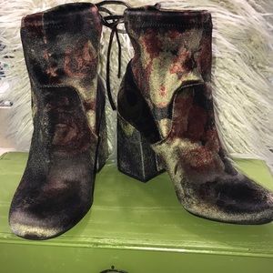 a new day - Plush Velvet Ankle Boots